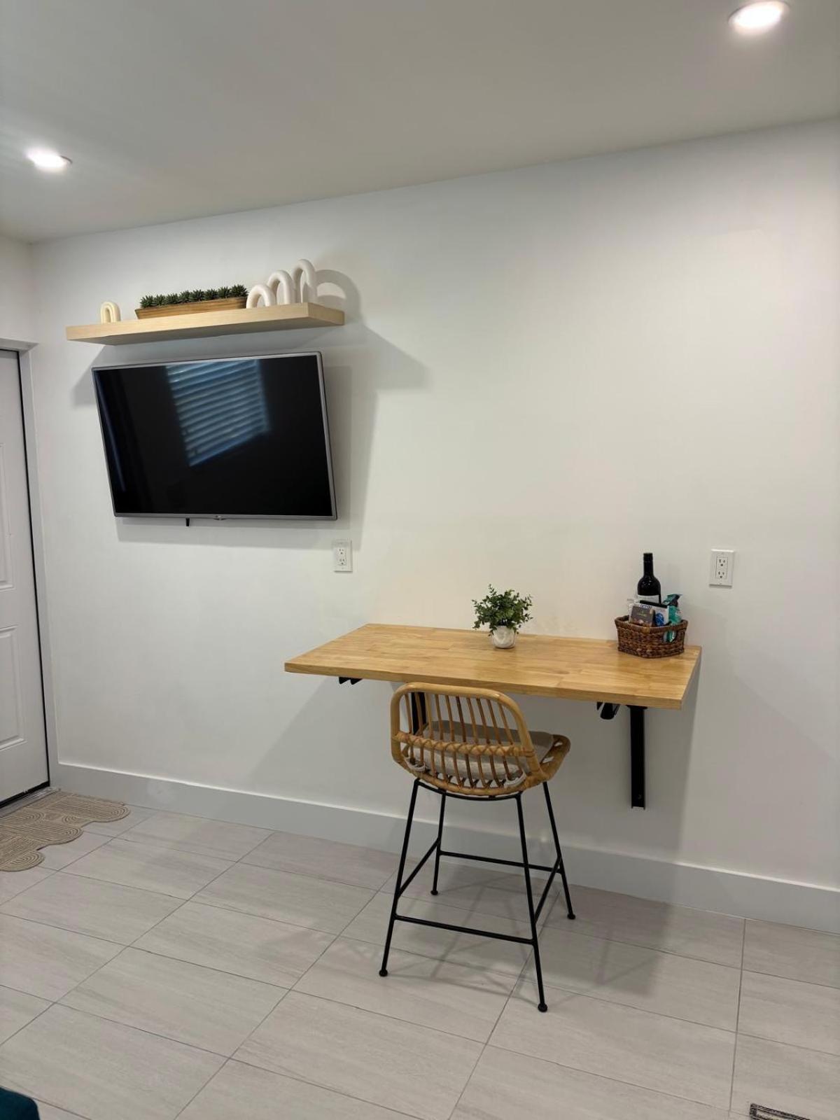 Cozy Tiny Home Κέιπ Κόραλ Εξωτερικό φωτογραφία
